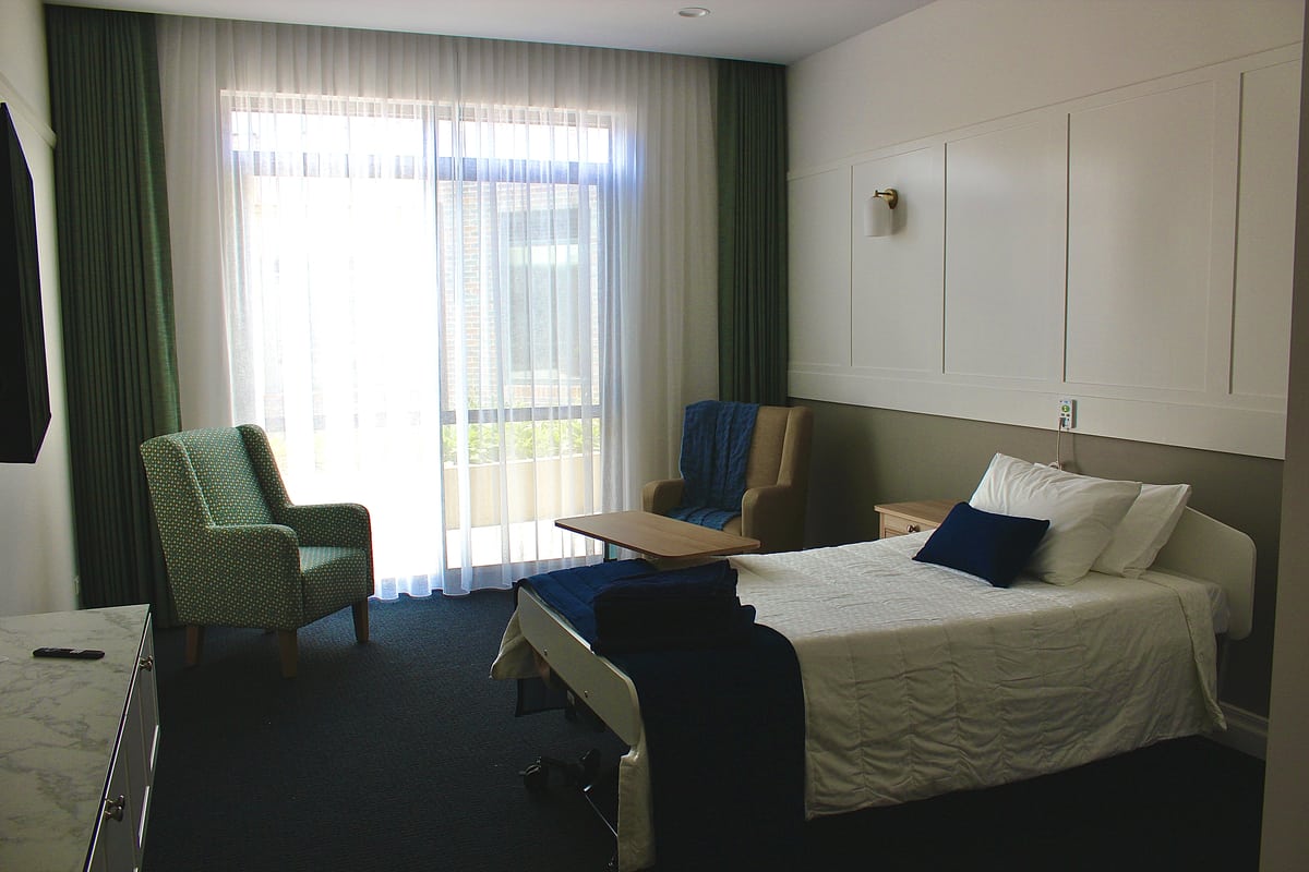 Mt Eliza Gardens - Bedroom
